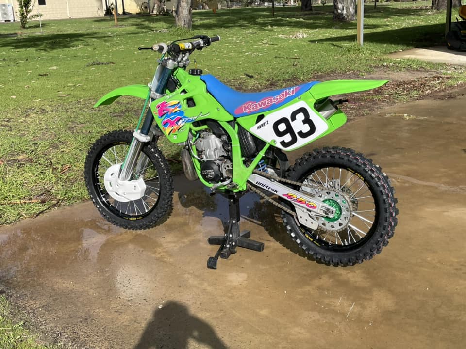Kawasaki Plastics – Dare Vintage Decals